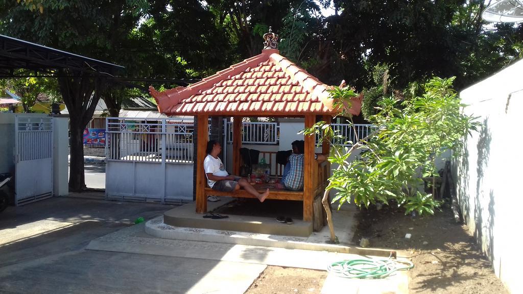 בניוואנגי Dannu'S Homestay & Ijen, Bromo, Meru Betiri Sukomade Tours מראה חיצוני תמונה